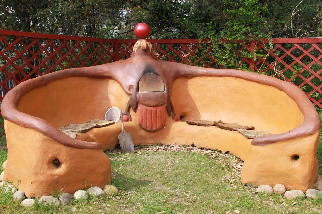 Hobbit Hut Hotel Geyserville Exterior foto