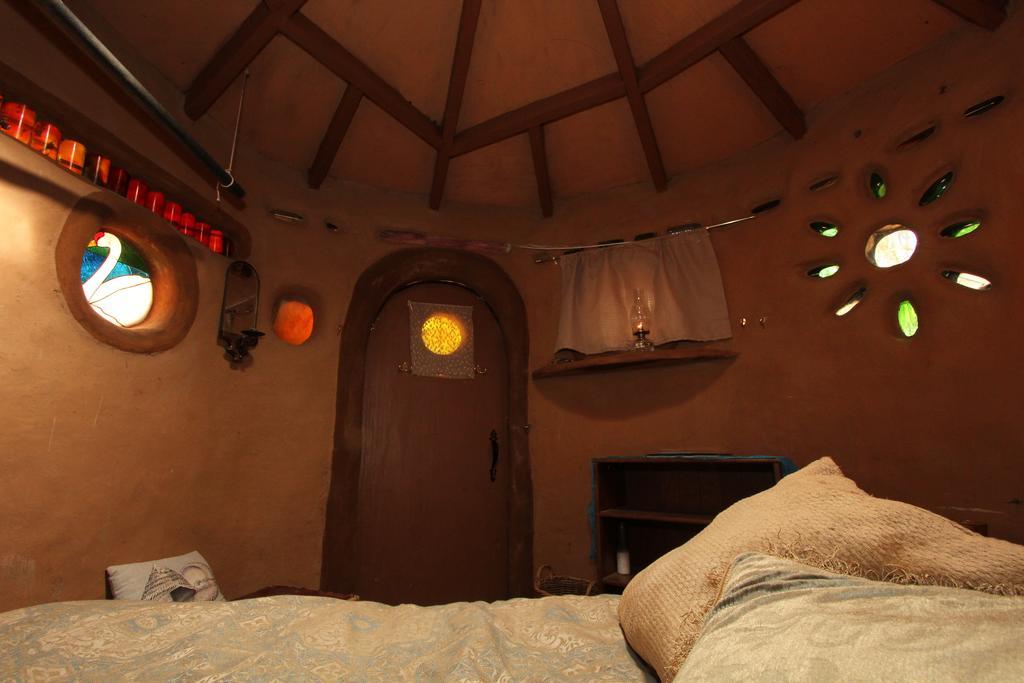 Hobbit Hut Hotel Geyserville Exterior foto