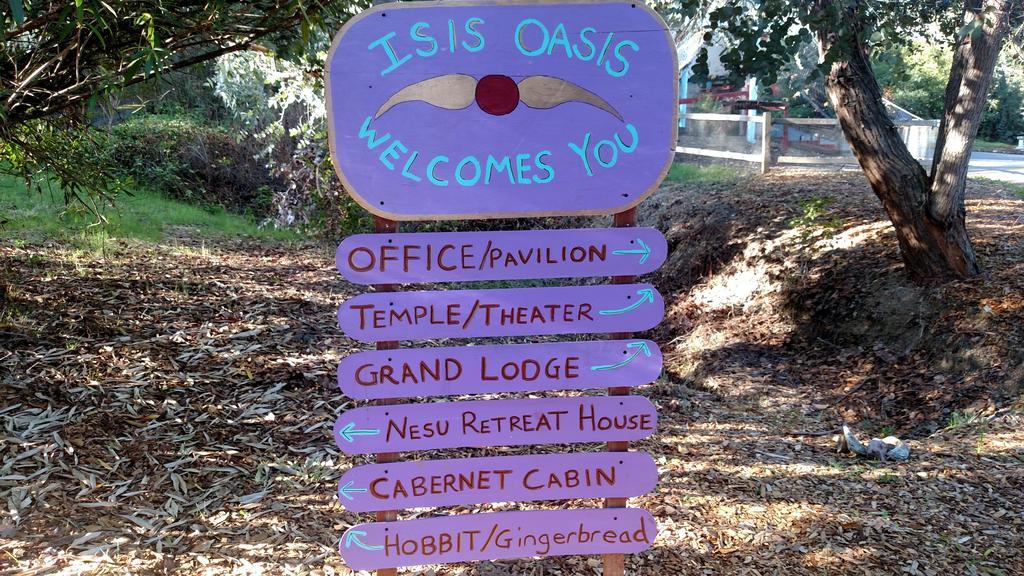 Hobbit Hut Hotel Geyserville Exterior foto